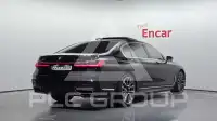 2021 BMW 730M