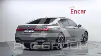 2021 BMW 730M