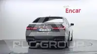 2021 BMW 730M
