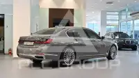 2021 BMW 730
