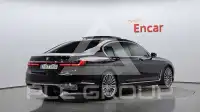 2021 BMW 730