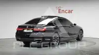 2021 BMW 740M