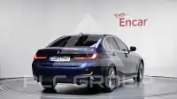 2021 BMW 320