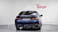2021 BMW 320