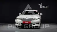 2021 BMW 320