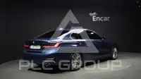 2021 BMW 320