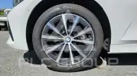 2021 BMW 320