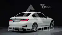 2021 BMW 320