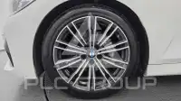 2021 BMW 320