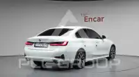 2021 BMW 320