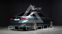 2021 BMW 320