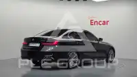 2021 BMW 320