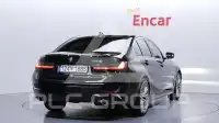 2021 BMW 320