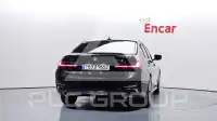 2021 BMW 320