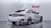 2021 BMW 320