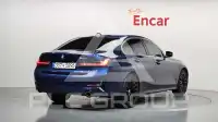 2021 BMW 320
