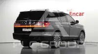 2021 Lincoln NAVIGATOR