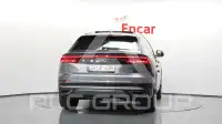 2021 Audi Q8