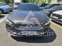 2021 Volvo S90