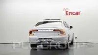 2021 Volvo S90