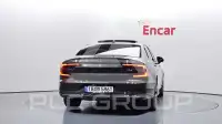 2021 Volvo S90