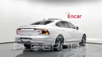 2021 Volvo S90