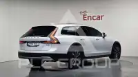 2021 Volvo V90