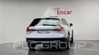 2021 Volvo V90