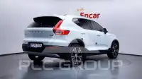 2021 Volvo XC40