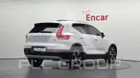 2021 Volvo XC40