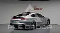 2021 Porsche Panamera