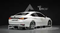 2021 Lexus ES