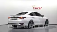 2021 Lexus ES