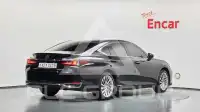 2021 Lexus ES
