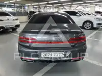 2021 Genesis G90