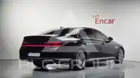 2021 Genesis G90