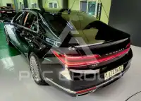 2021 Genesis G90