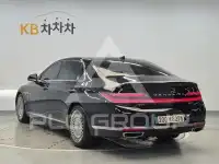 2021 Genesis G90