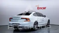 2021 Volvo S90