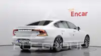 2021 Volvo S90