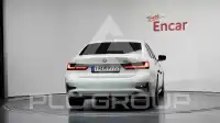 2022 BMW 320