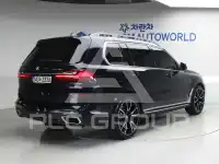 2022 BMW X7M