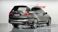 2022 BMW X7