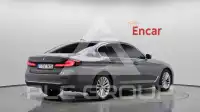 2022 BMW 520