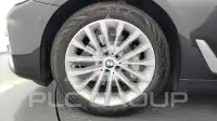 2022 BMW 530