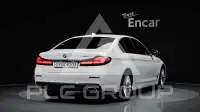 2022 BMW 520