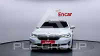 2022 BMW 530