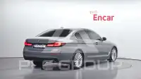 2022 BMW 520