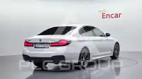 2022 BMW 523M