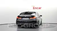 2022 BMW M550